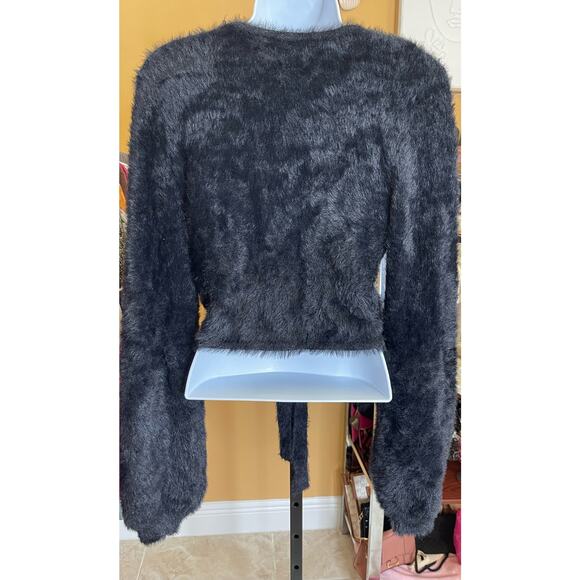 Windsor Rumors Tie-Front Fuzzy Crop Top NWT Large cover up formal faux fur - Picture 3 of 4
